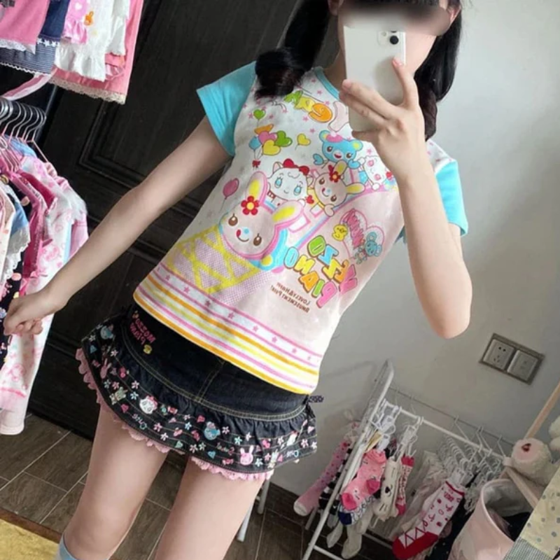 Elegant meets cute! The Kawaii Candycore Tee – Mezzo Piano adds a charming, soft touch to your kawaii wardrobe.