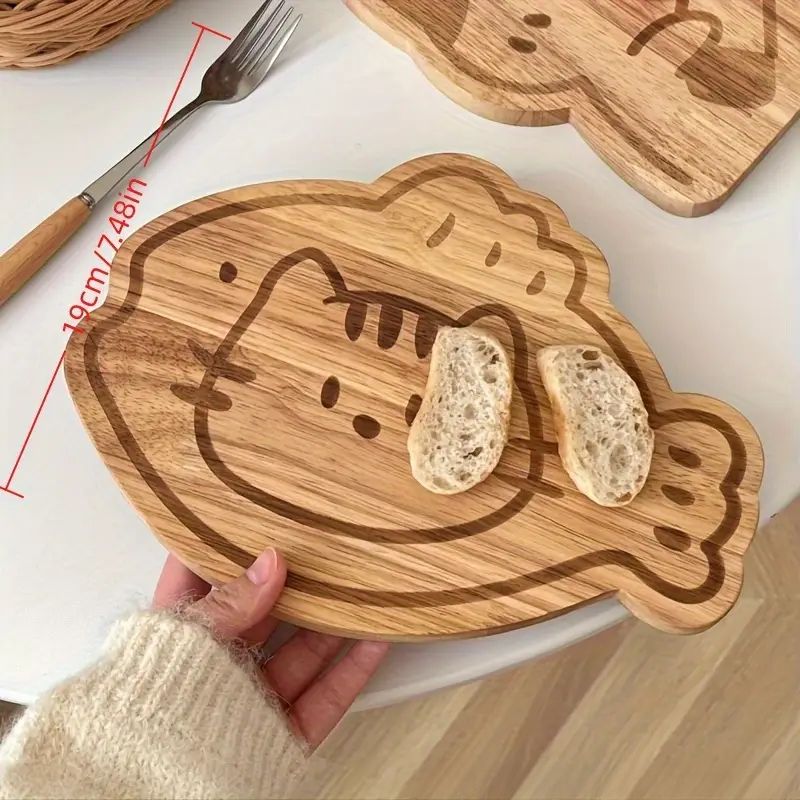 Kawaii Cat-Shaped Wooden Cutting Board