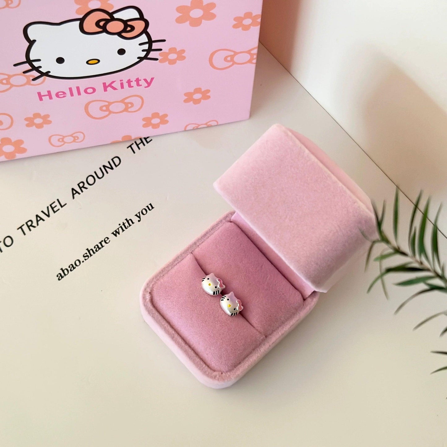 Hello Kitty Delight Earring