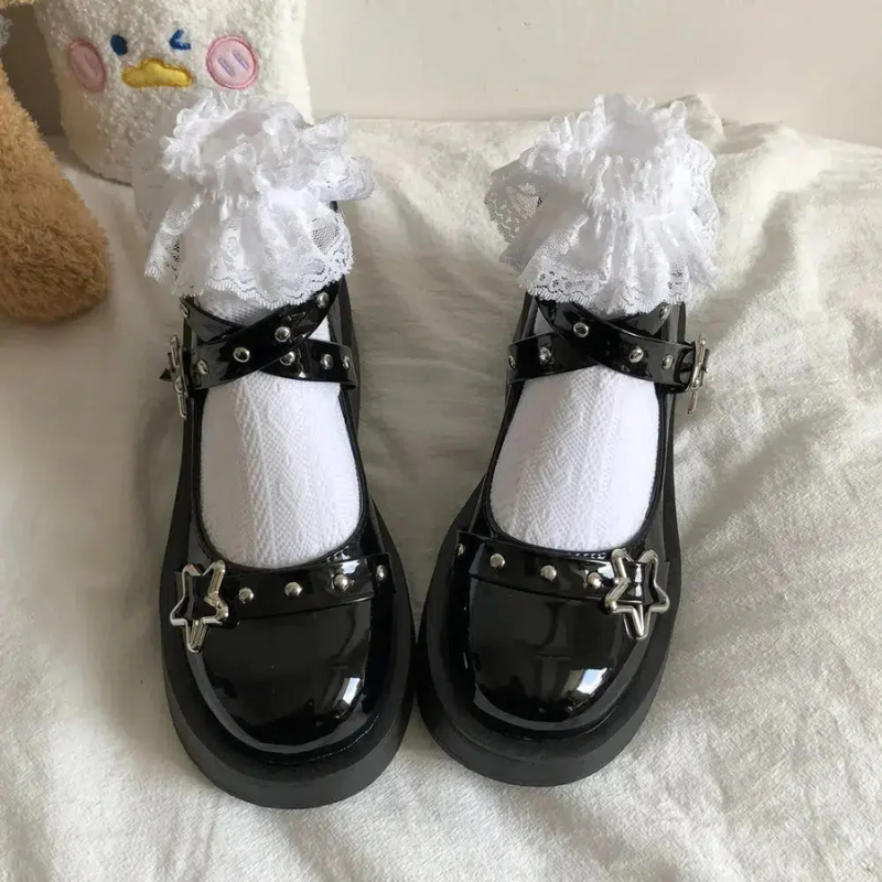 Top view of the Mary Jane shoes with platform, highlighting the elegant design with the crossing buckles and star-shaped fastenings